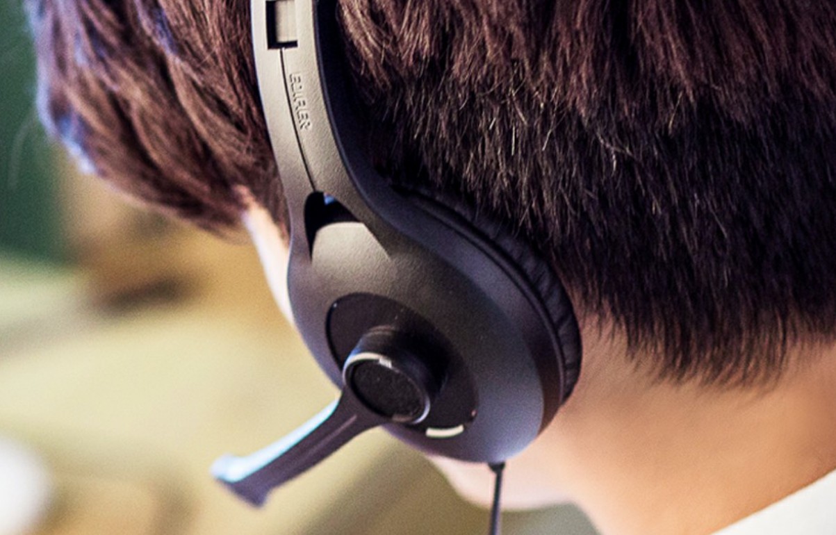 communication headphones with mic